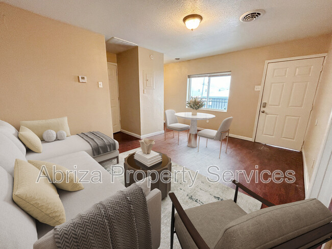 Photo - 1907 Chambers Rd Condo