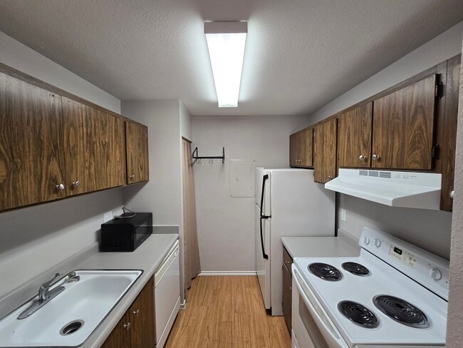 Photo - 1605 N Visscher St Unit O207