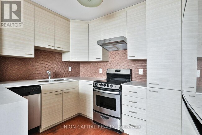 Photo - 40 Homewood Ave Unité 2112