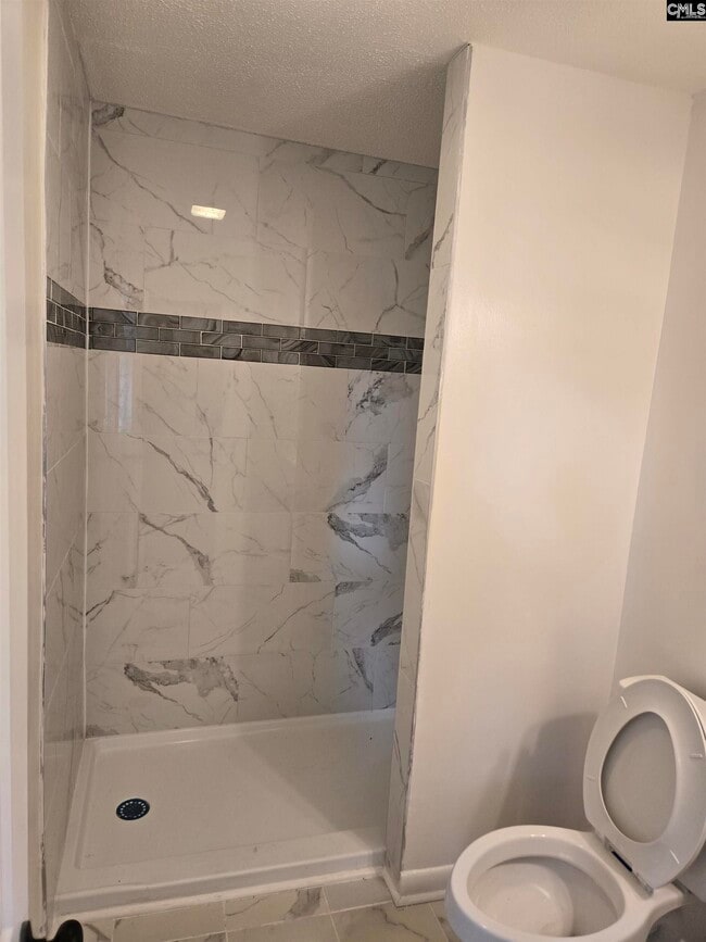 Photo - 3260 Broughton St