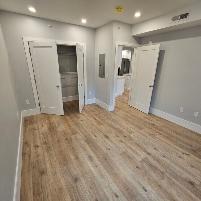Photo - 124 Kenrick St Unit 7