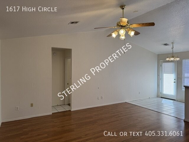 Photo - 1617 High Cir
