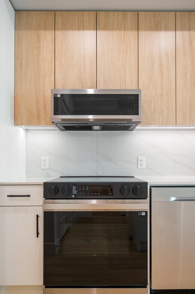 Photo - 34395 Gladys Ave