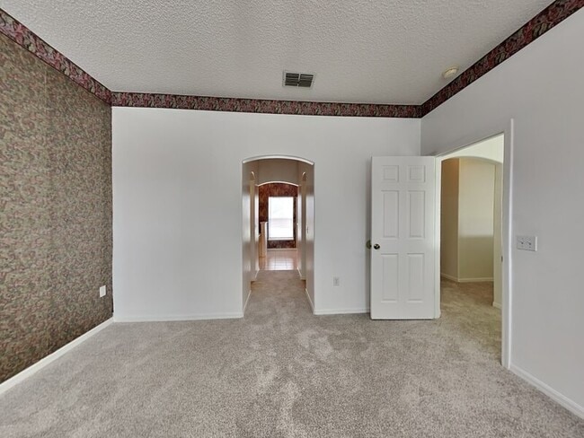 3233 Kings Ridge Terrace