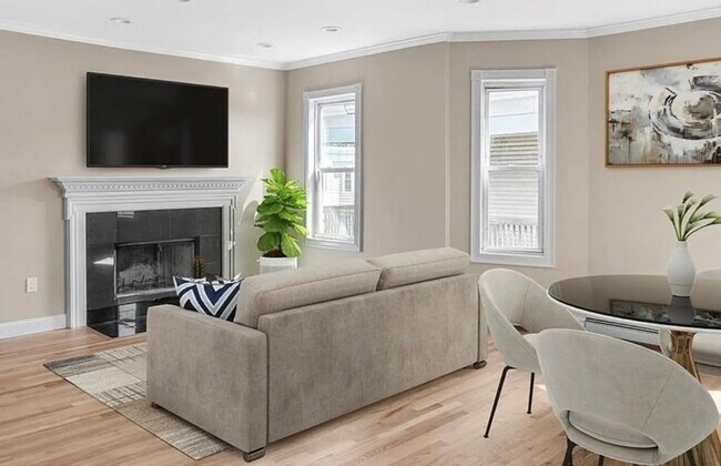 Photo - 625 E 8th St Condo Unit 3