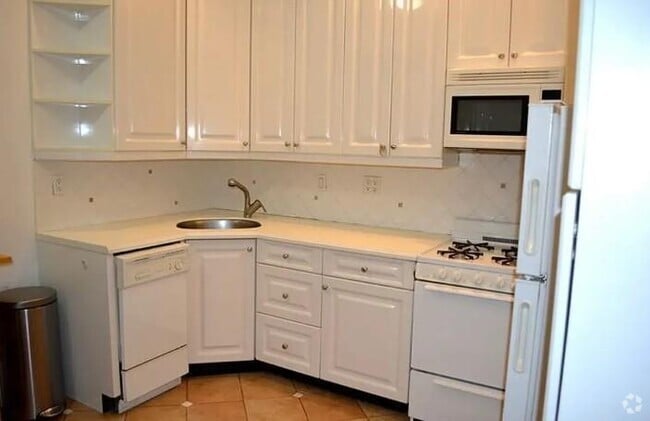 Building Photo - 1 bedroom in NEW YORK NY 10024 Unit 4F Rental