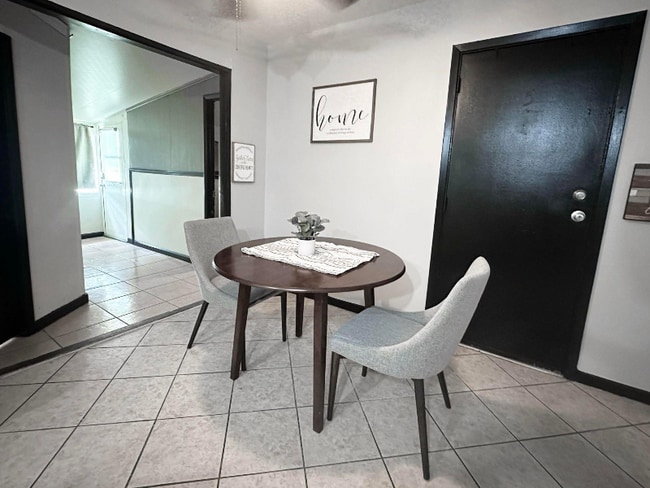 Photo - 6913 Cocos Dr