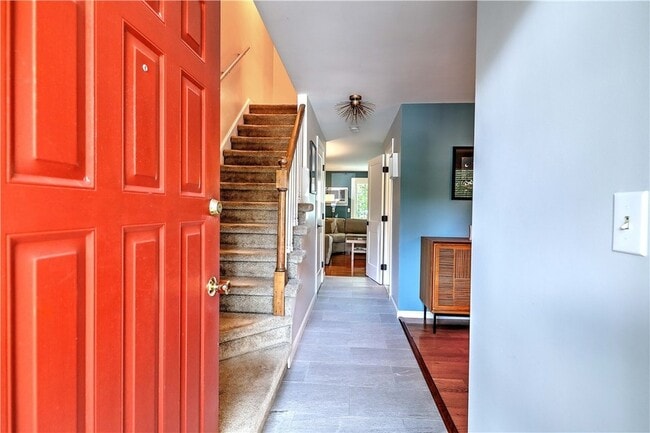 Photo - 28 Marigold Cir