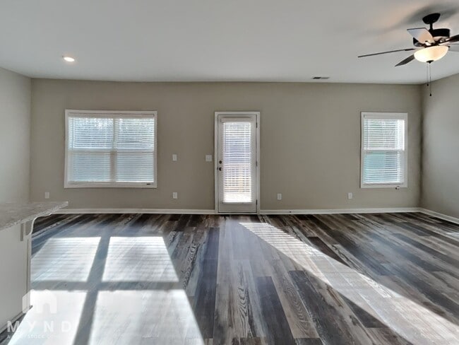 Photo - 813 Trestle Crk Ct