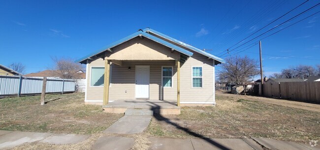 Building Photo - 3916 SW 4th Ave Unit Rear Rental