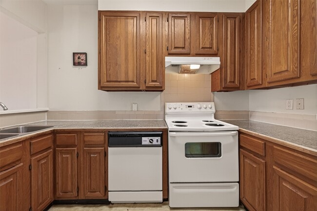 Photo - 2211 S Braeswood Blvd Unit 23C