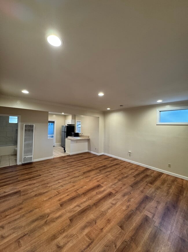 Photo - 2606 Harrison St