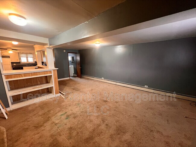 Photo - 168 S Main St