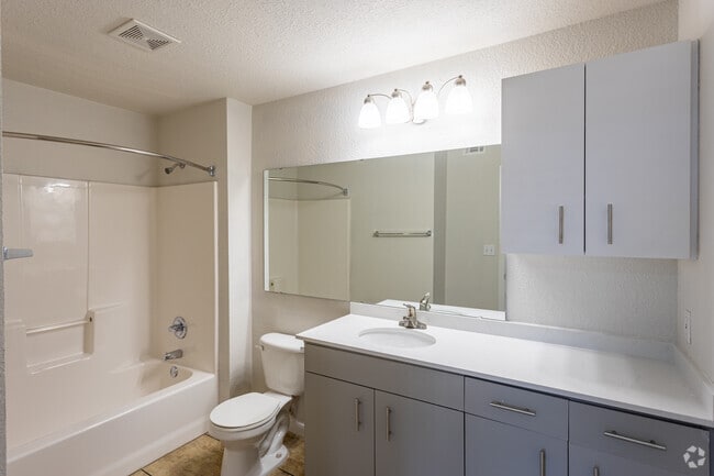 2BR, 2BA - 1200SF