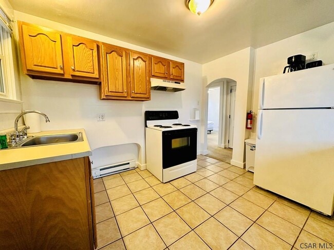 Photo - 608 Lamberd Ave