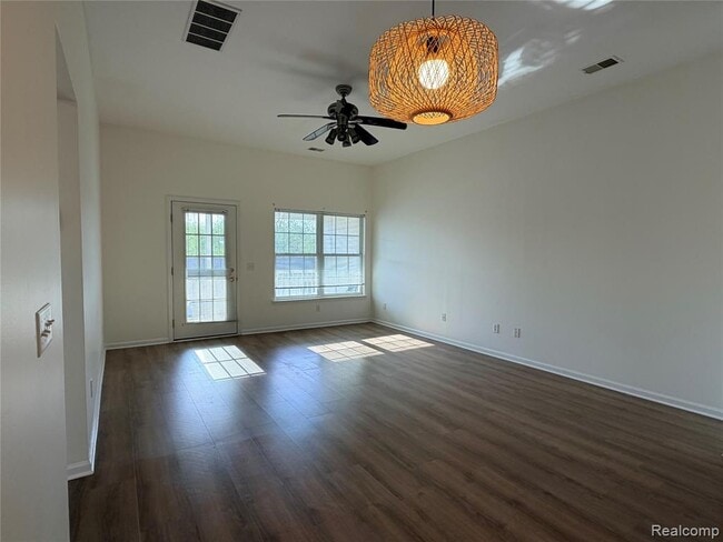 Photo - 2710 S Knightsbridge Cir