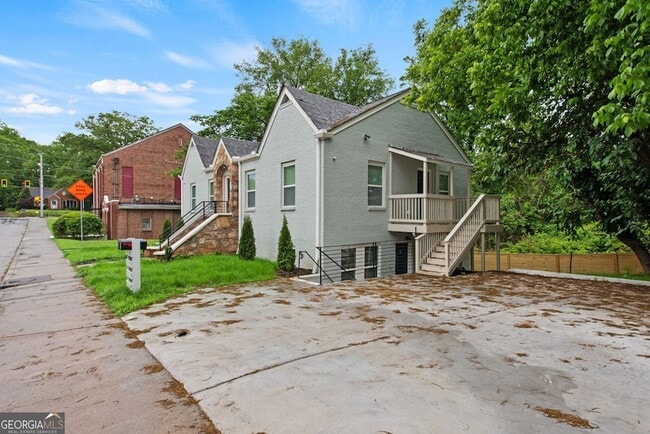 Photo - 636 Francis Pl NW Unit B