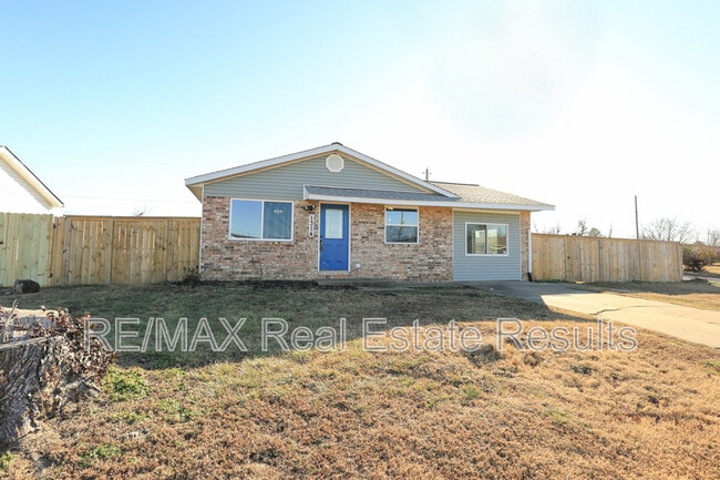 Photo - 1314 W Margaret Pl