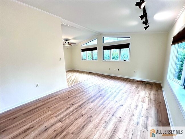 Photo - 2370 US-130