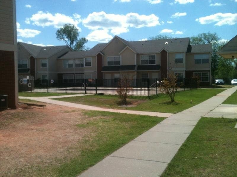 Photo - 700 N. 6th-#700 Unidad #700