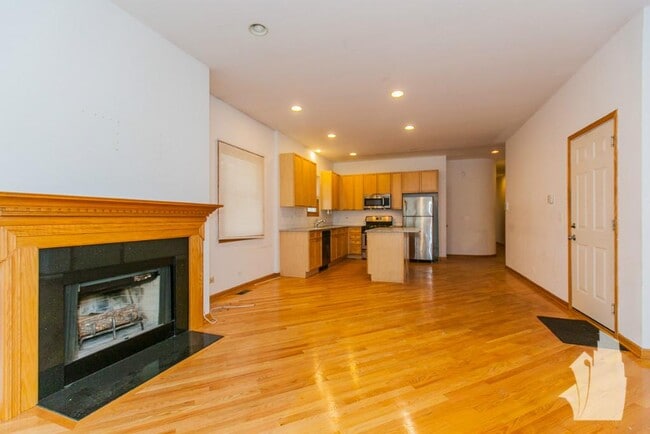 Photo - 2715 N Wayne Ave Unit 3N