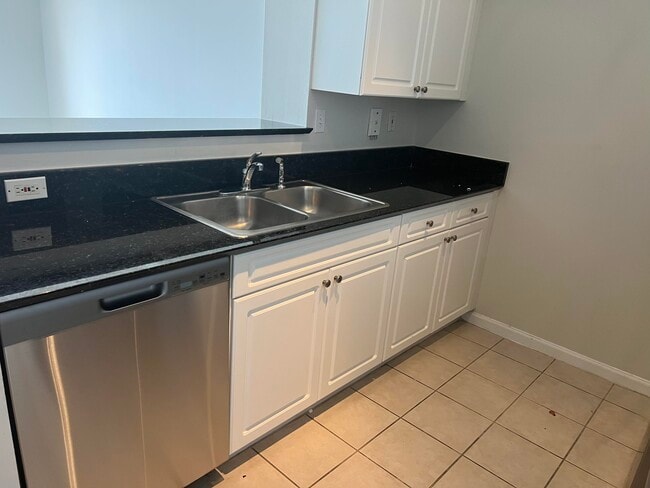 Photo - 651 Okeechobee Blvd Unidad 1105