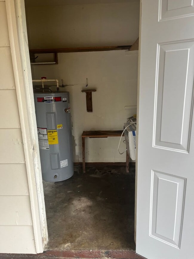 Photo - 114 Holly Cove