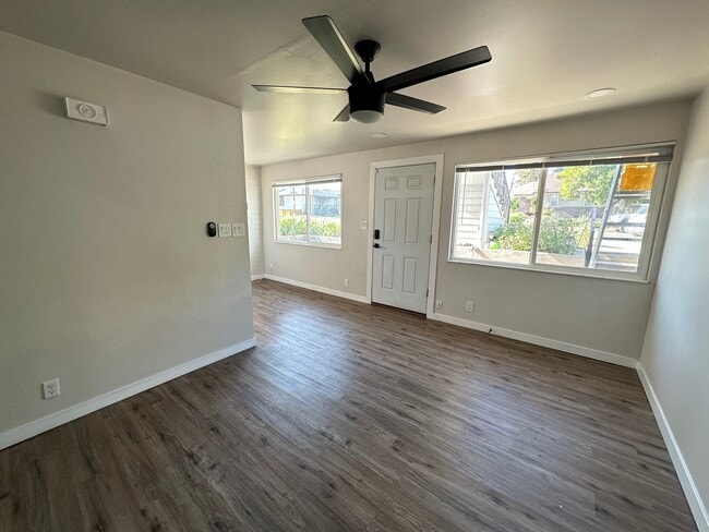 Photo - 387 Redondo Ave
