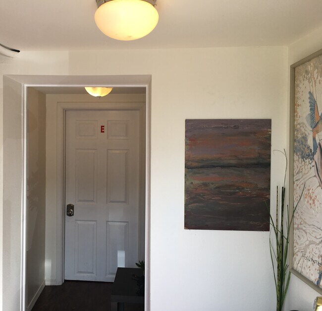 Photo - 5527 15th Ave NE Unidad D