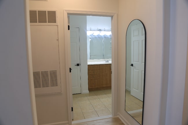 Photo - 12925 Centre Park Cir