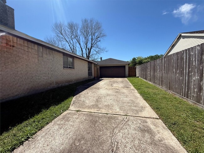 Photo - 514 W Castle Harbour Dr