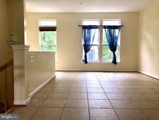 Photo - 614 Eisenhower Dr