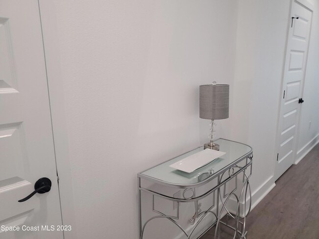 Photo - 933 Paddleboard Ct