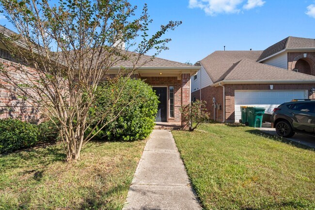 2204 Highland Crossing Dr