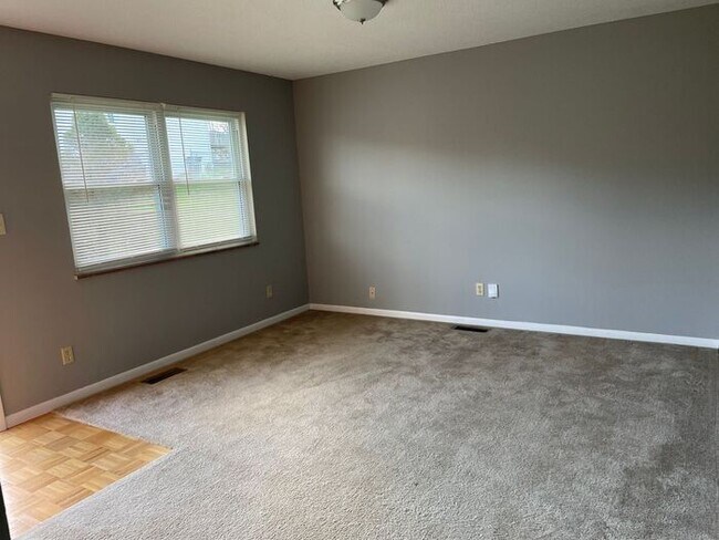 Photo - Ranch Style Home with Basement for Rent!