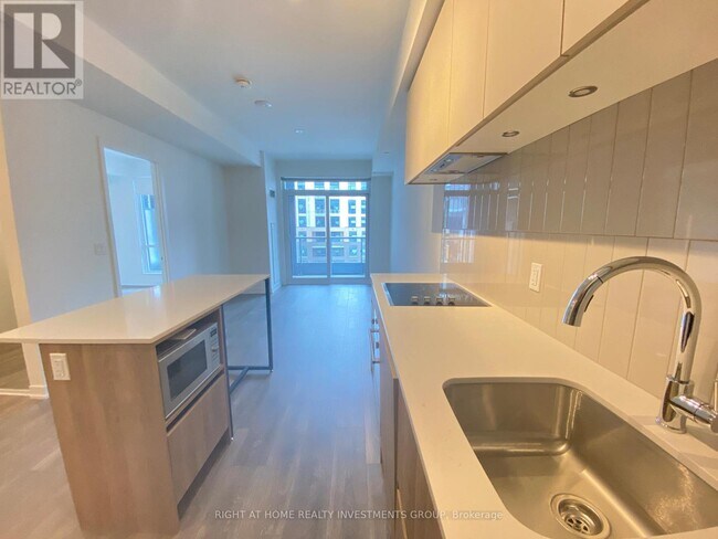 Photo - 7950 Bathurst St Unité 427