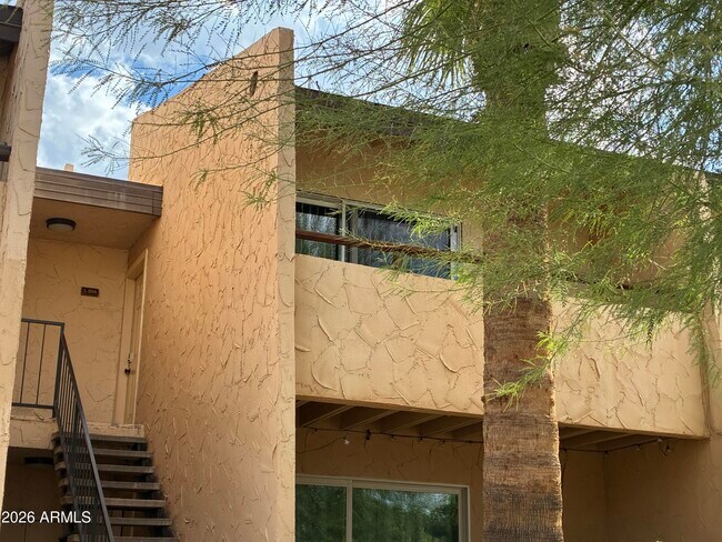 8055 E Thomas Rd Unit L204