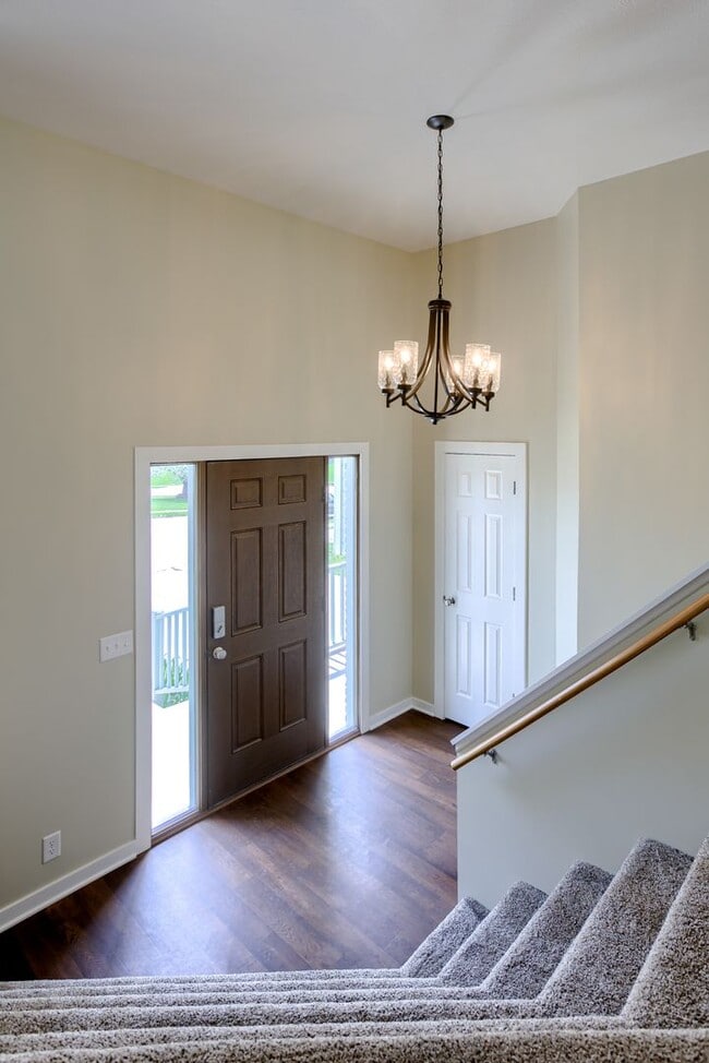 Photo - 3 Bedroom Bellevue Home!!