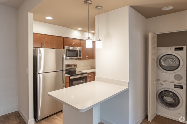 1BR, 1BA - 520 SF