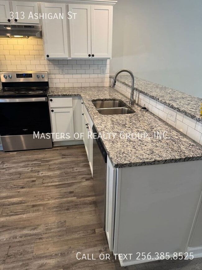 Photo - 313 Ashigan St