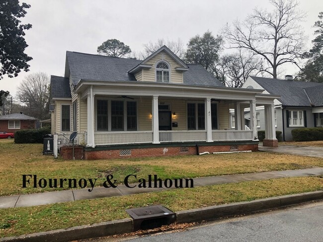 Building Photo - r2207 Unit C