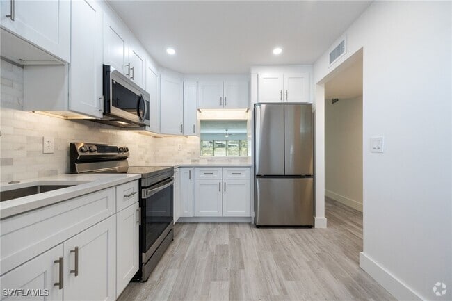 Building Photo - 1830 Brantley Rd Unit A2 Rental