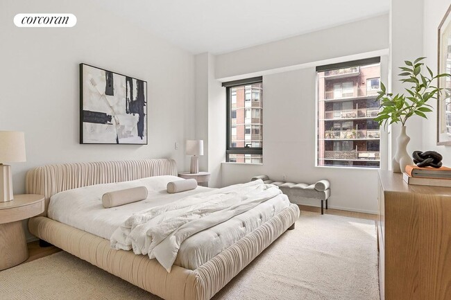 Photo - 121 E 22nd St