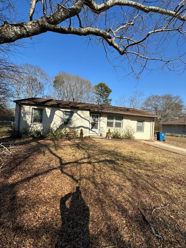 Photo - 4 Bedroom house on the East-side, Move-in August 10th 2026