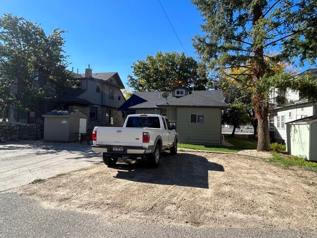 Photo - 1208 W Franklin St Unit 102