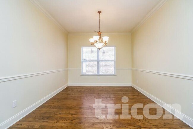 3388 Redmon Hill