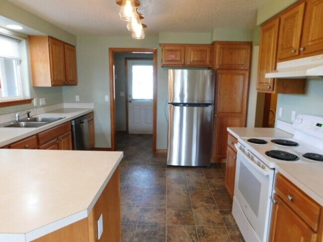 Photo - 2Bd/1.5Ba Single Story House - Available t...