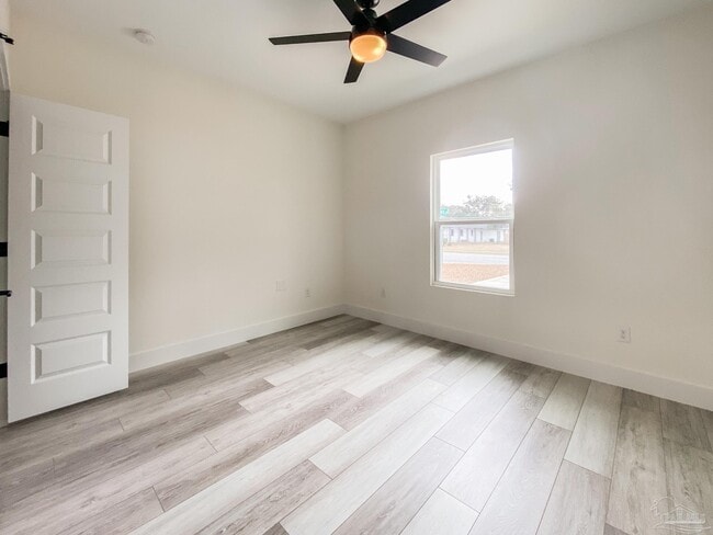 Photo - 440 Hancock Ln