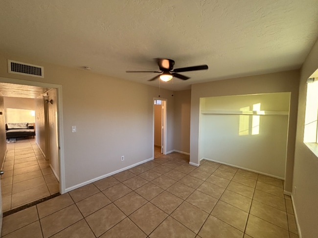 Building Photo - 8527 N 31st Dr Rental