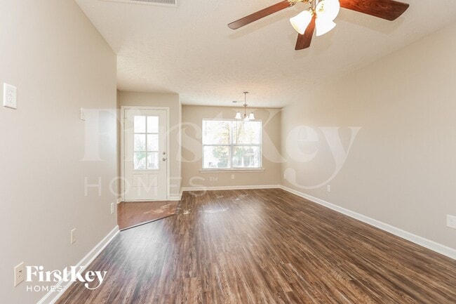 Photo - 1623 Sprucedale Dr